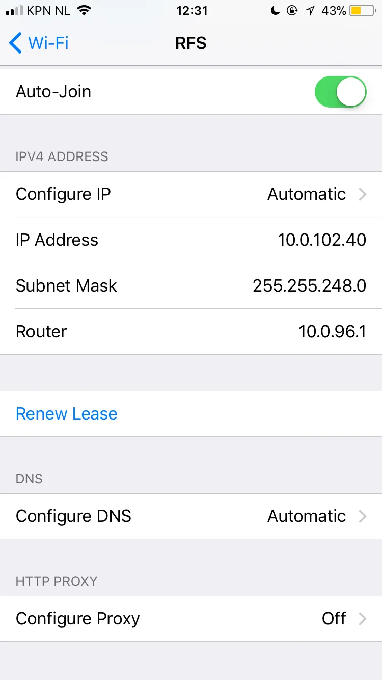 iPhone Wi-Fi network details with the HTTP proxy currently set to Off